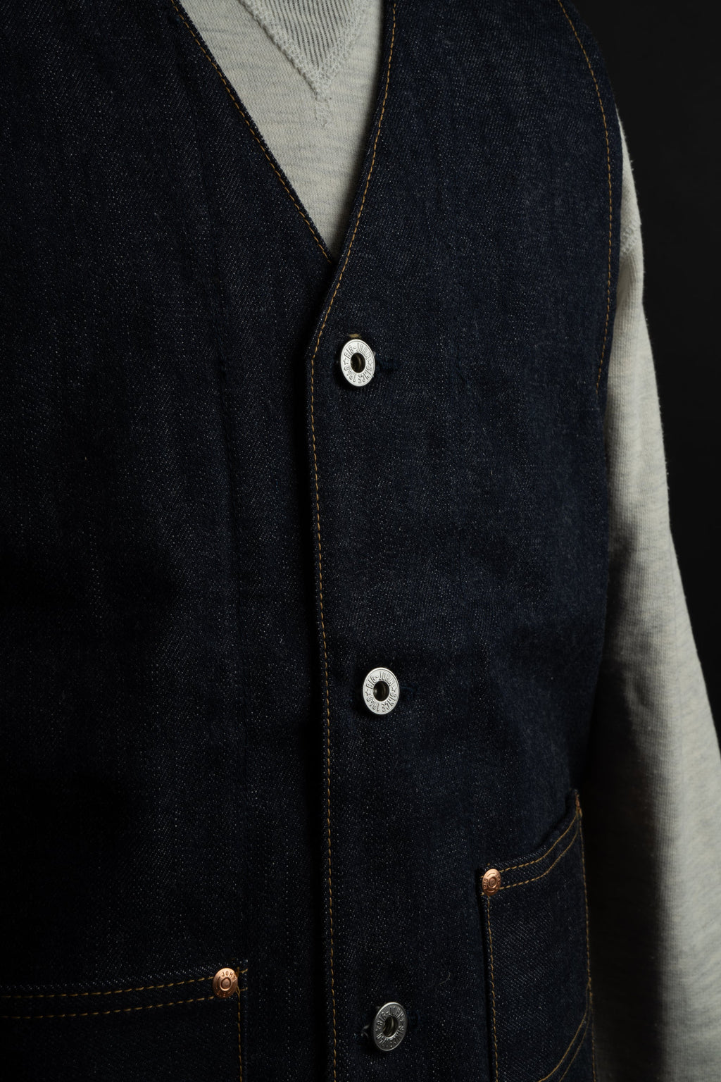 XX602BE (SP5)『XXXX-EXTRA』BUTTON UP VEST EMB