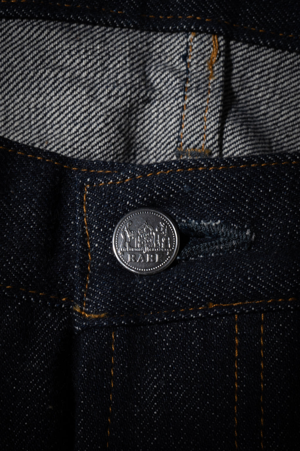 R009 (000) RARE JEANS SLIM