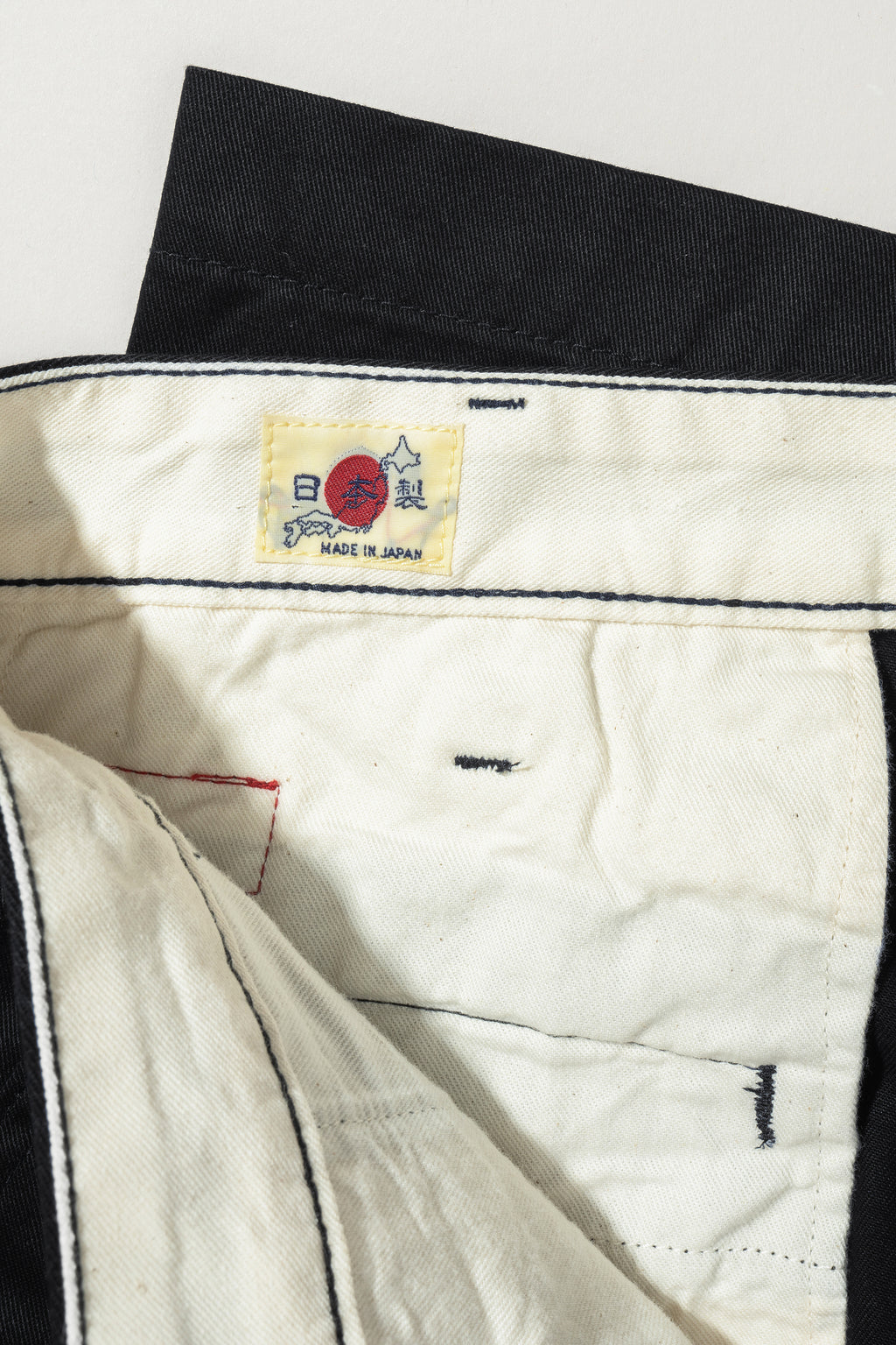 M803E(60) CLASSIC TROUSER CHINO