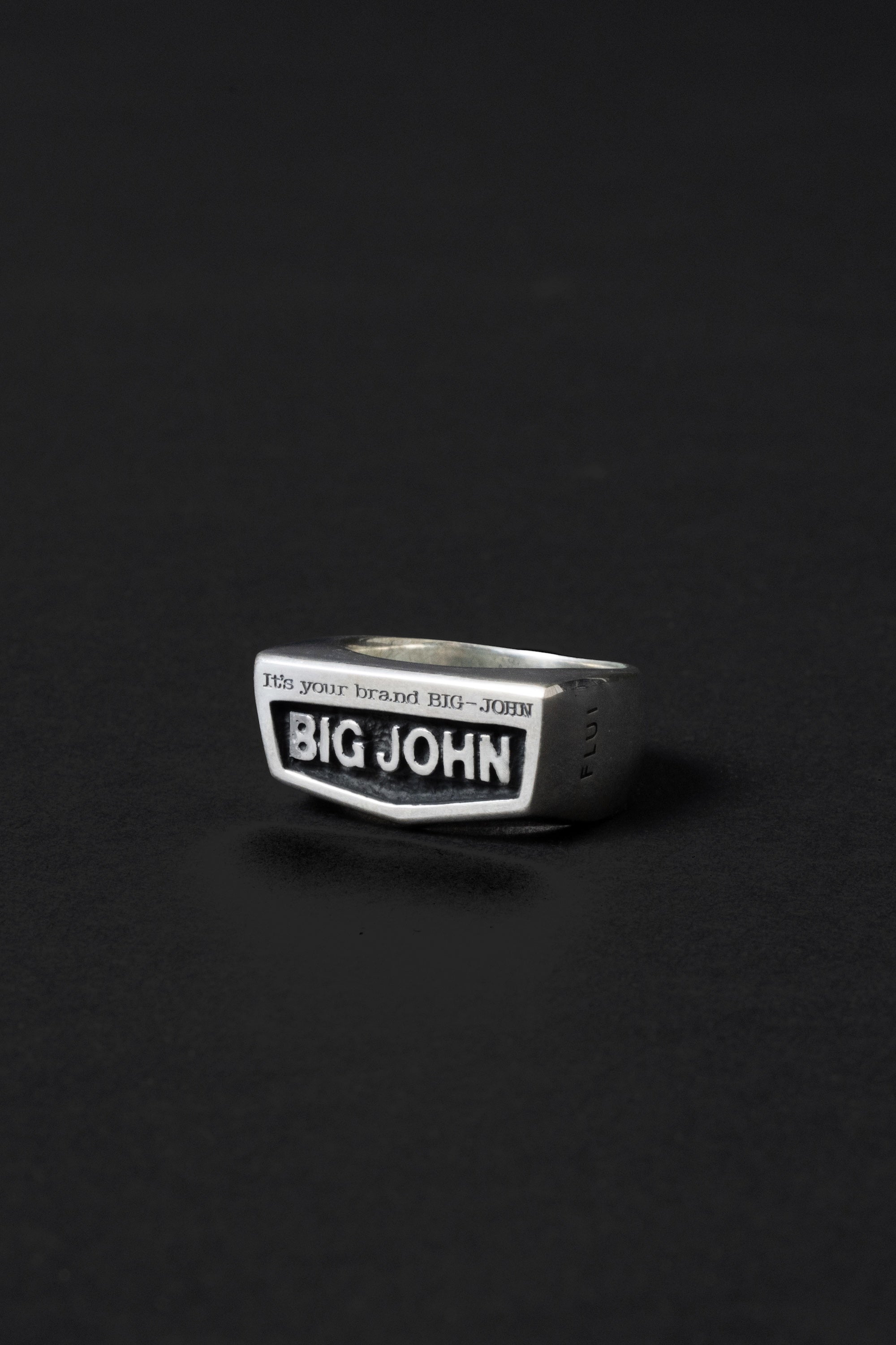 [VRNG10] LOGO RING