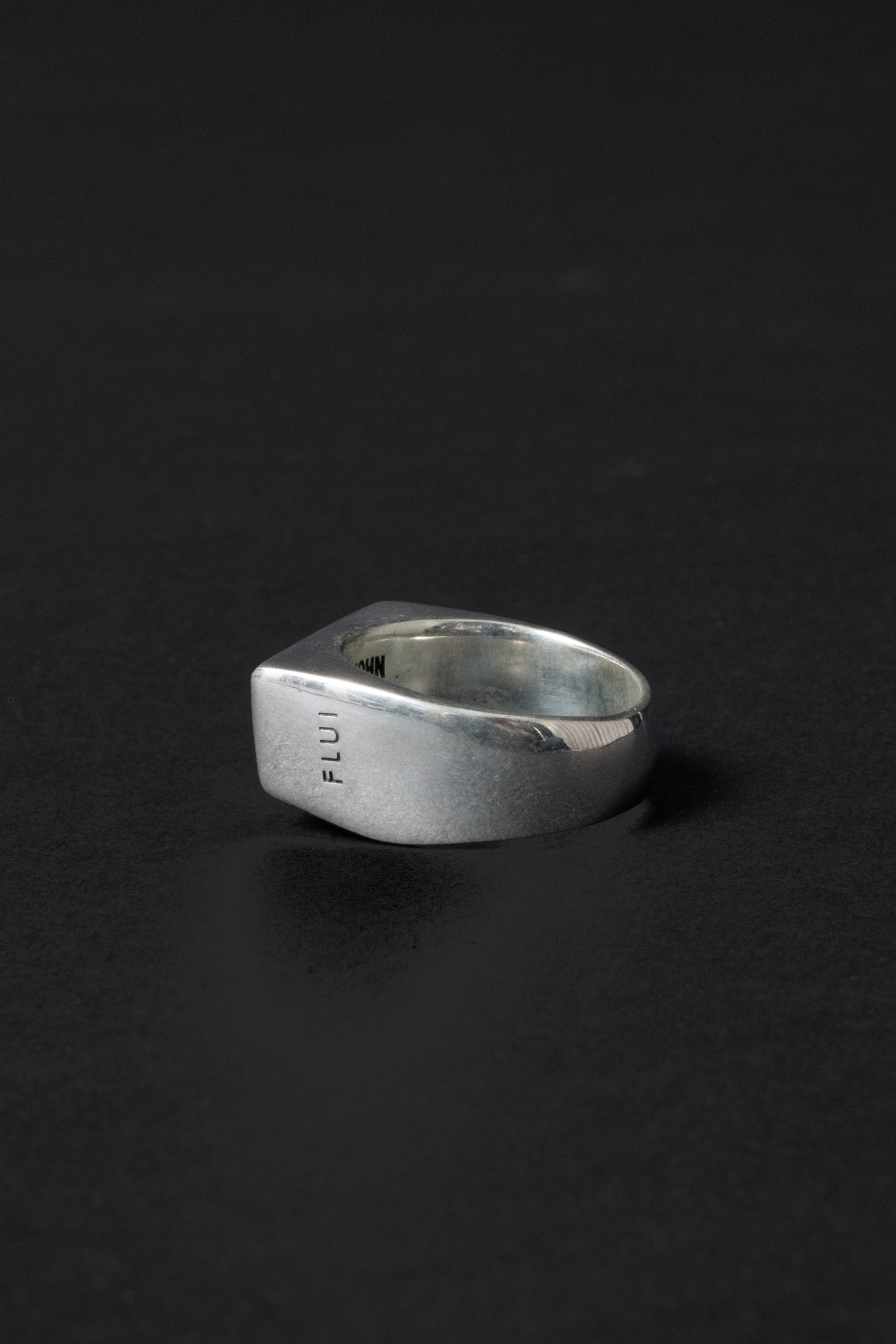 [VRNG10] LOGO RING