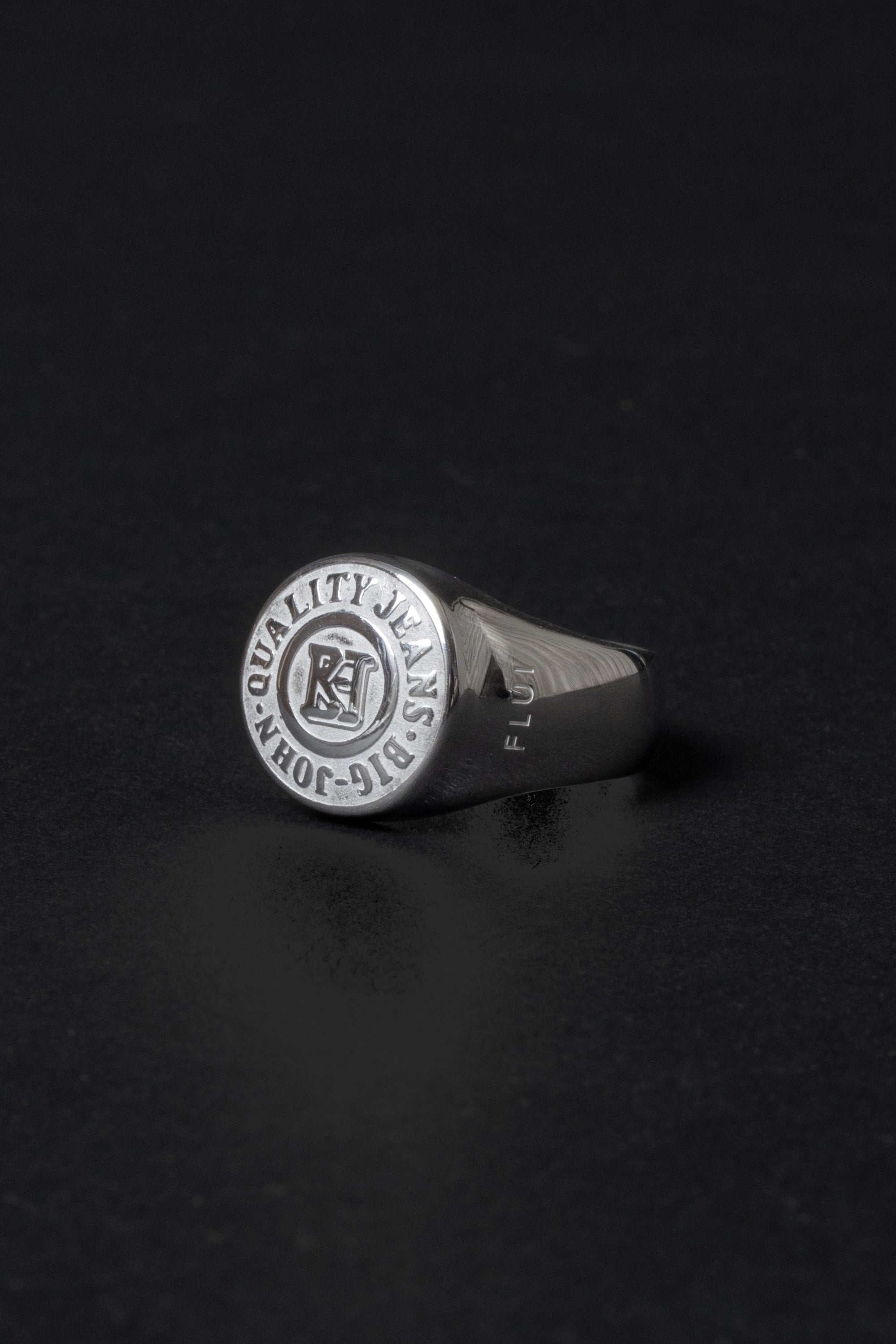[VRNG12] BUTTON RING