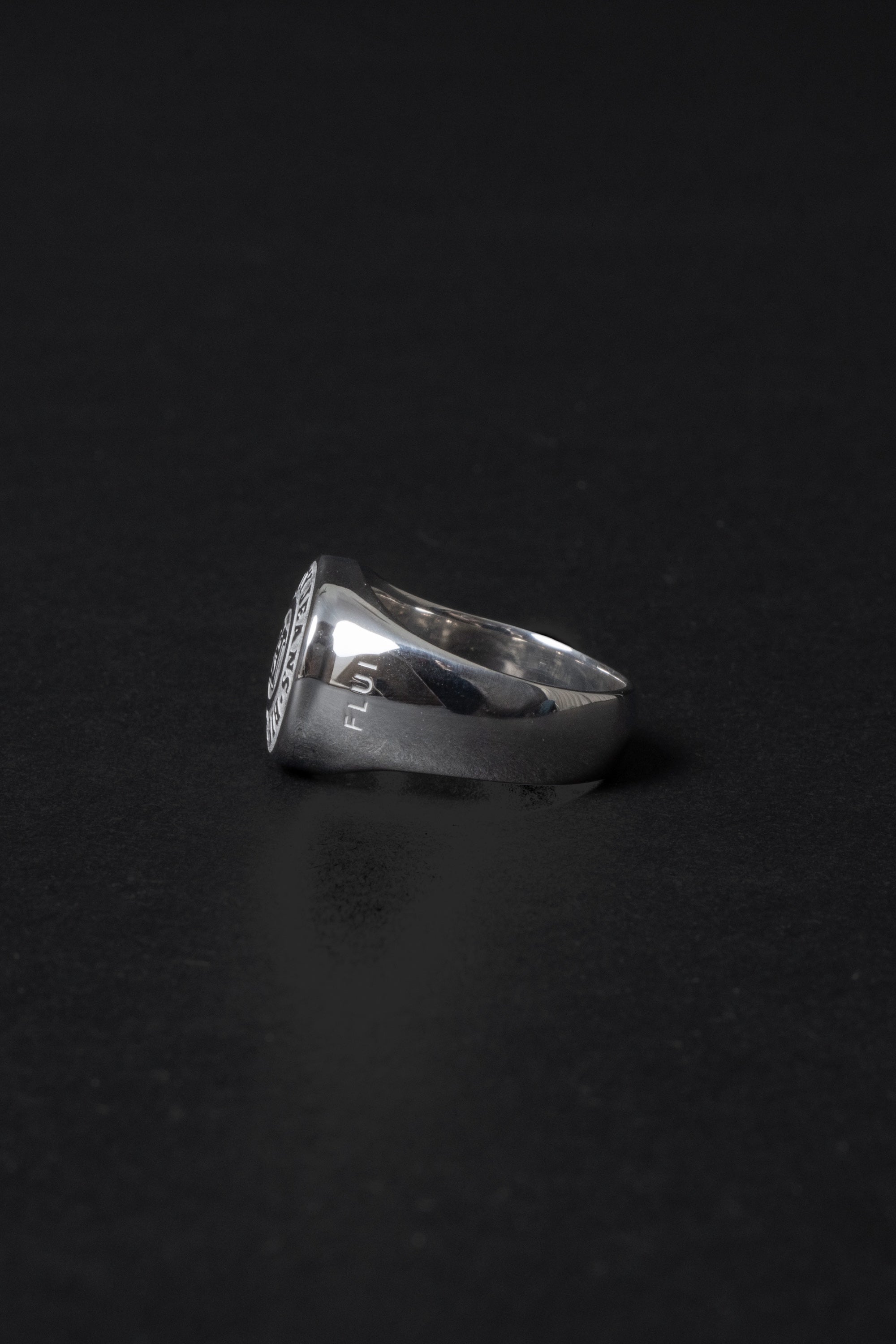 [VRNG12] BUTTON RING