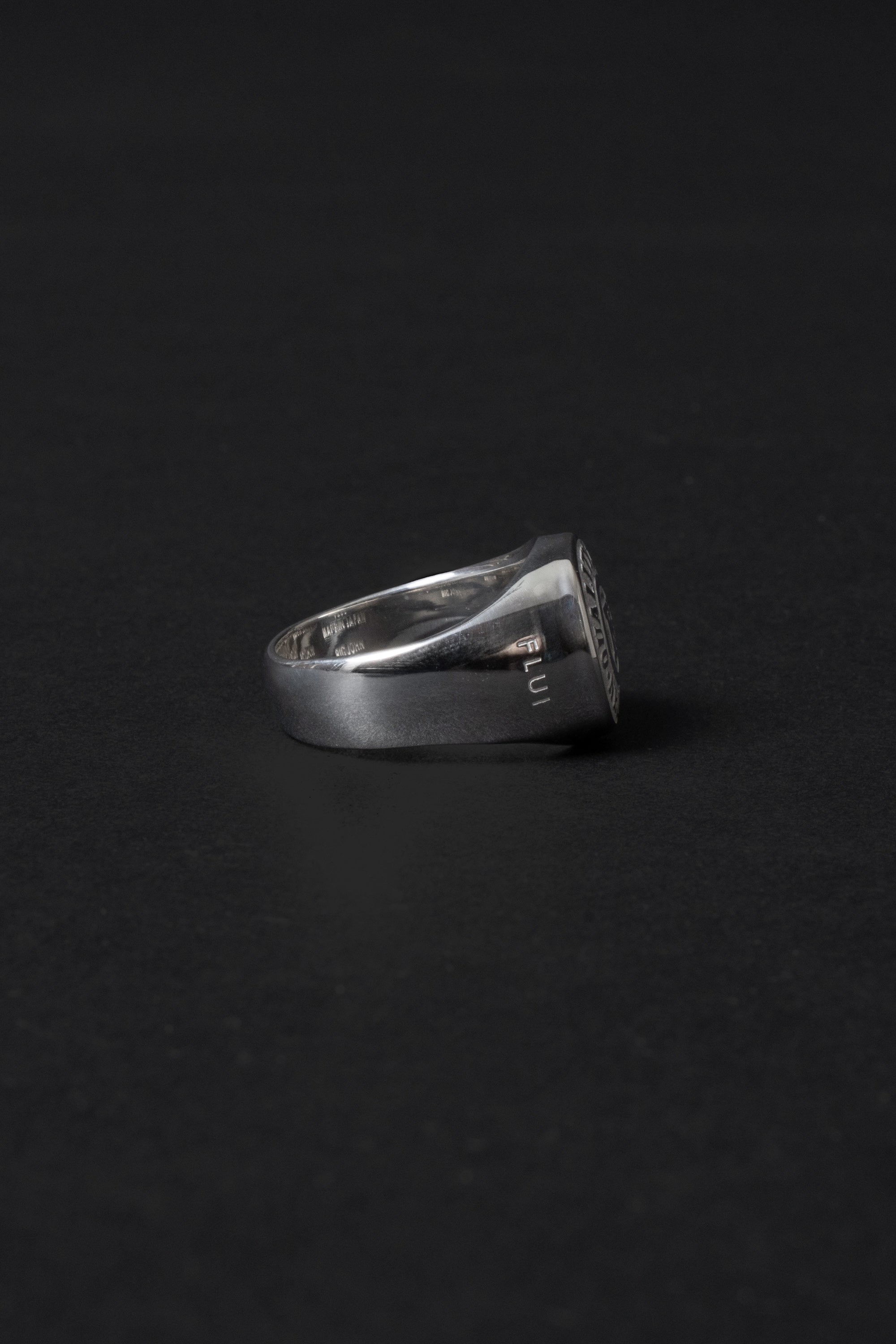 [VRNG12] BUTTON RING