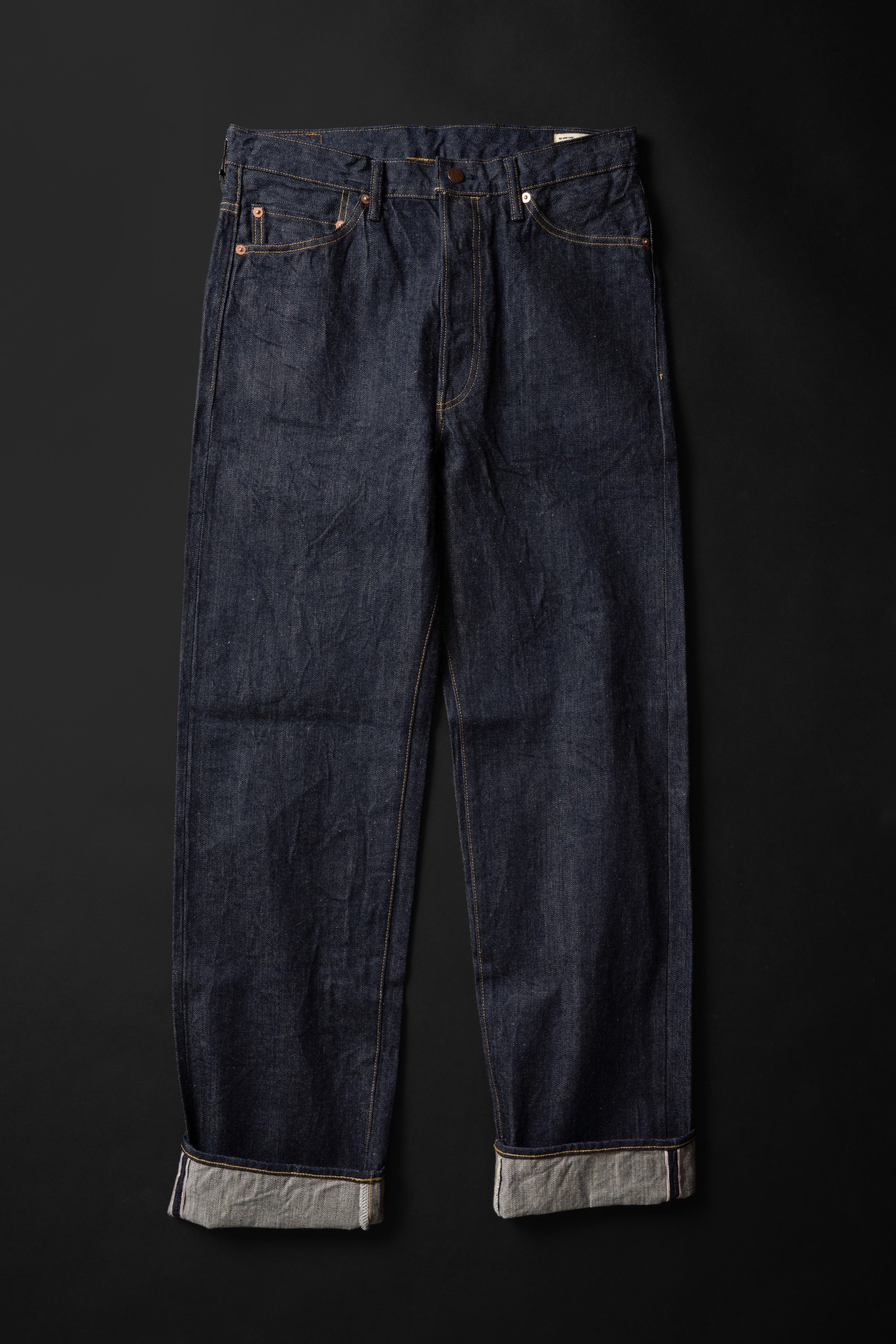 M104J (001) BASE (CLASSIC FIT)