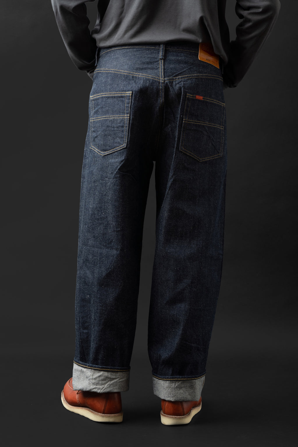 M101J (001) BOLD (WIDE FIT)