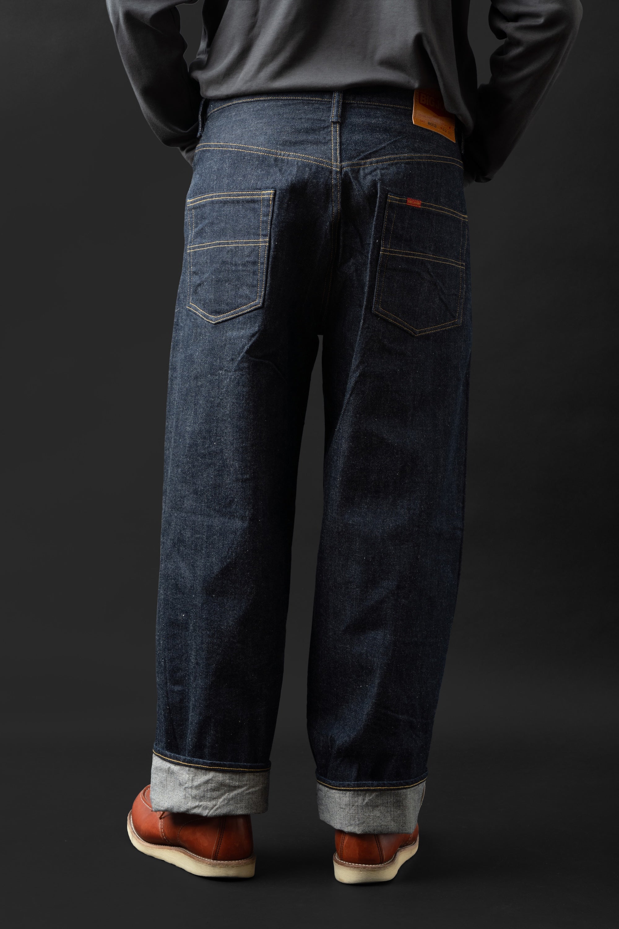 M101J (001) BOLD (WIDE FIT)