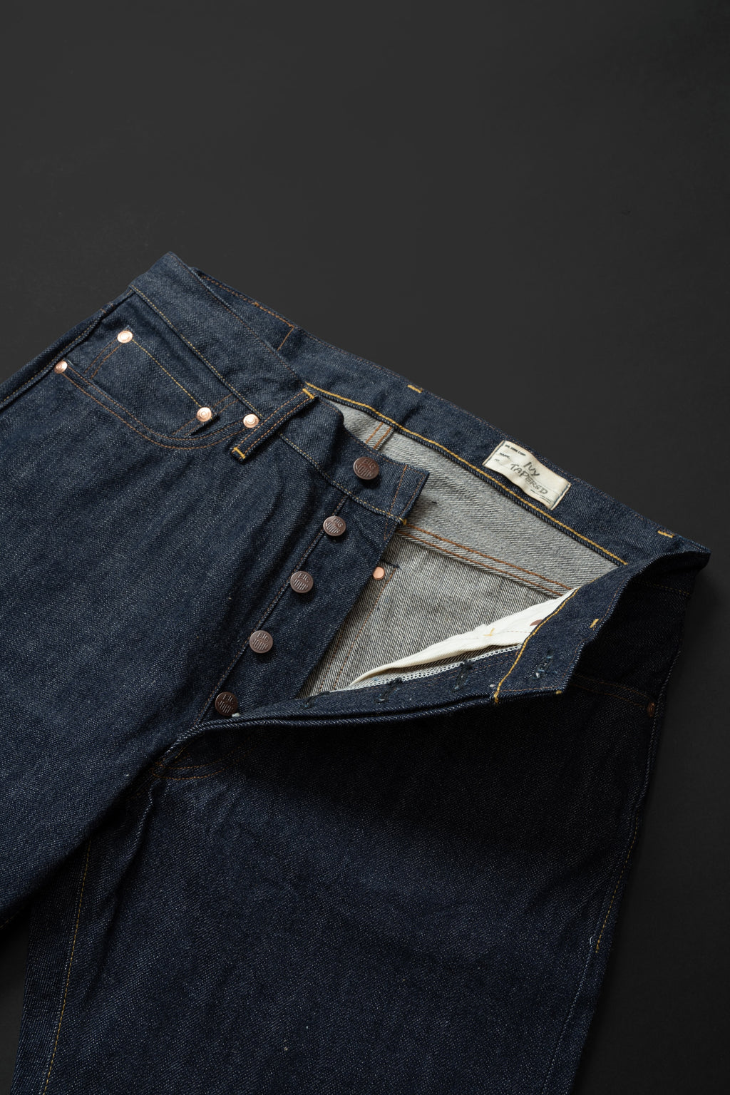M114J (001) IVY (TAPERED FIT)