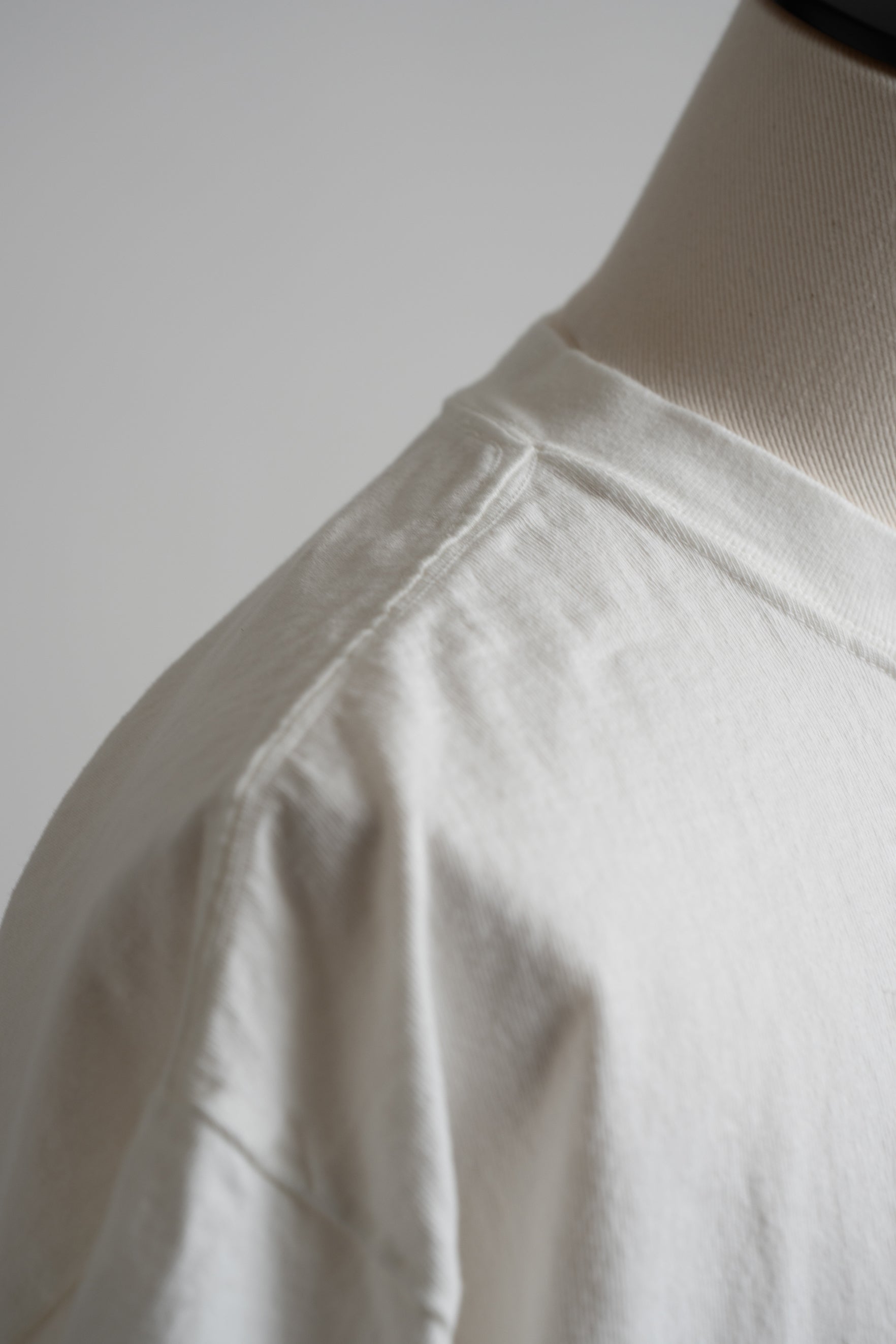 MTE002 (69) 丸胴 Tee BIG JOHN WHITE