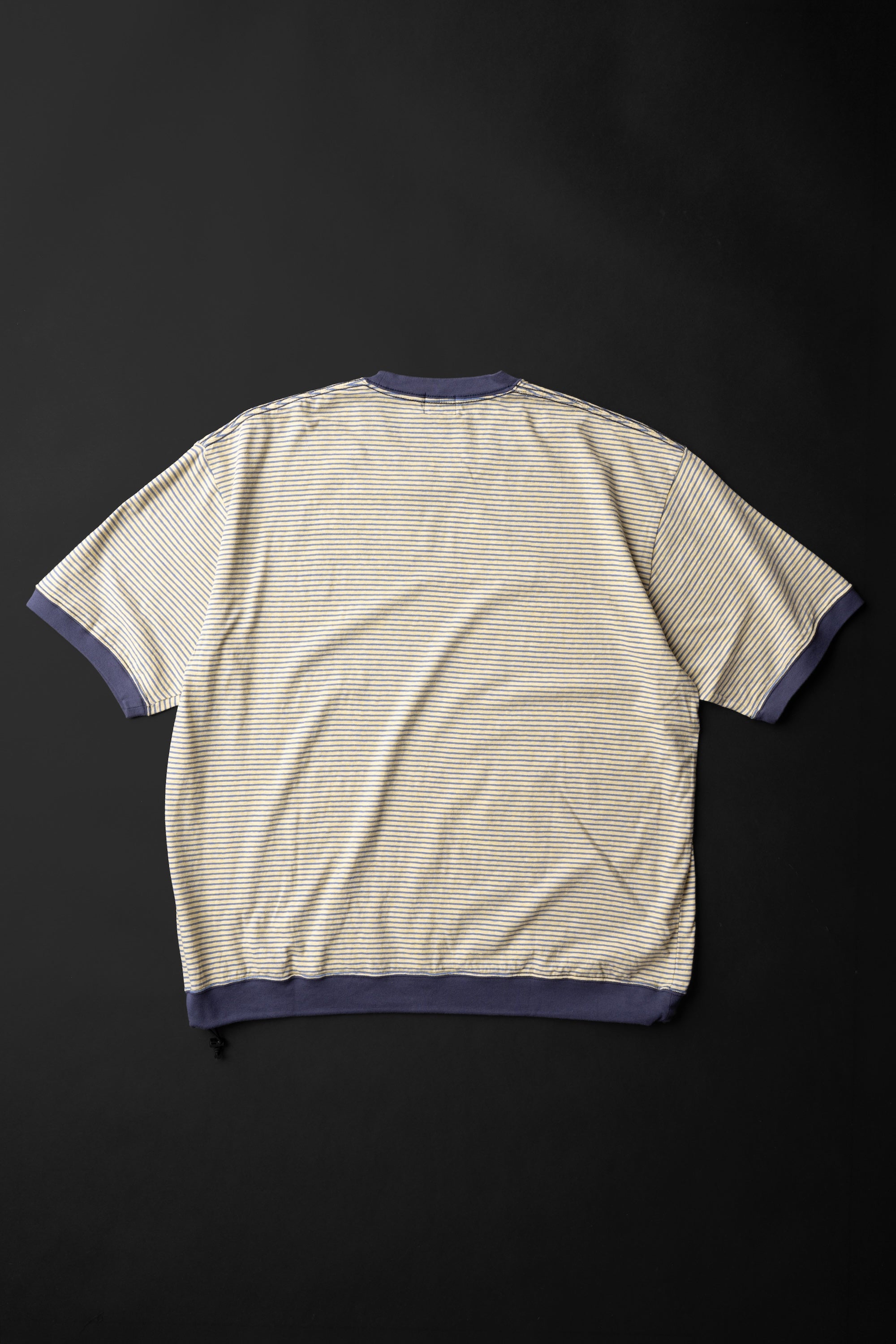 MTE019 (46) S/S BORDER DRAW CORD Tee