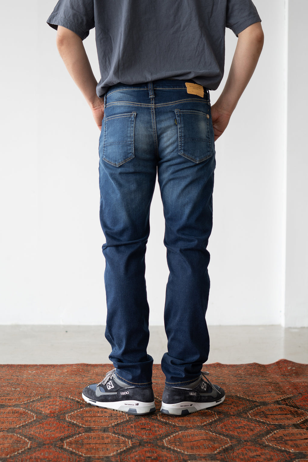 BJM105F/BJK105F (252) SLIM TAPERED