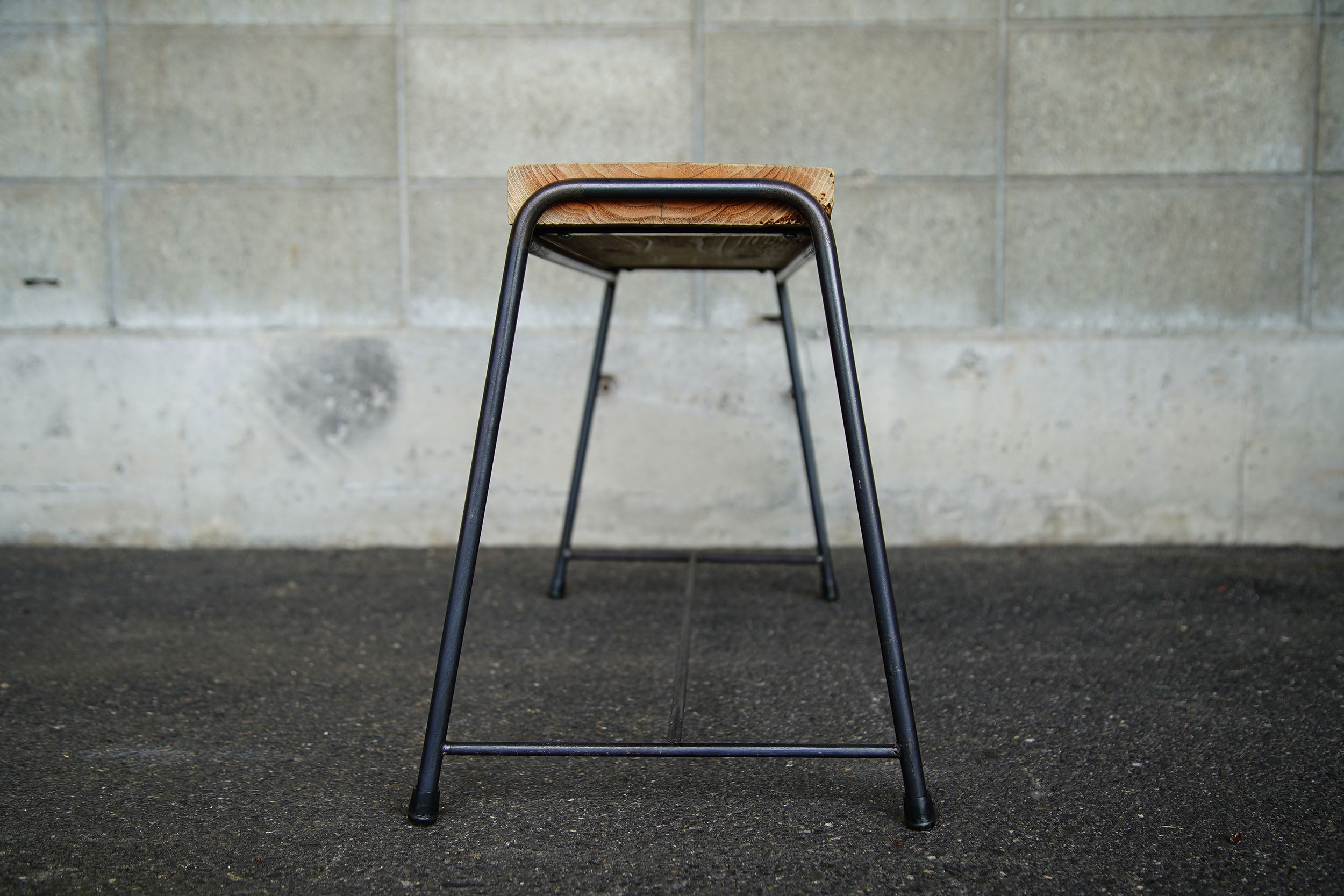 VBNC01 Iron Frame Garden Bench